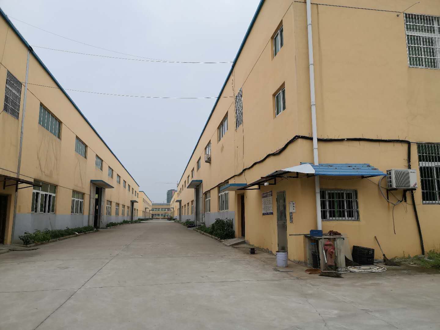 厂房车间
